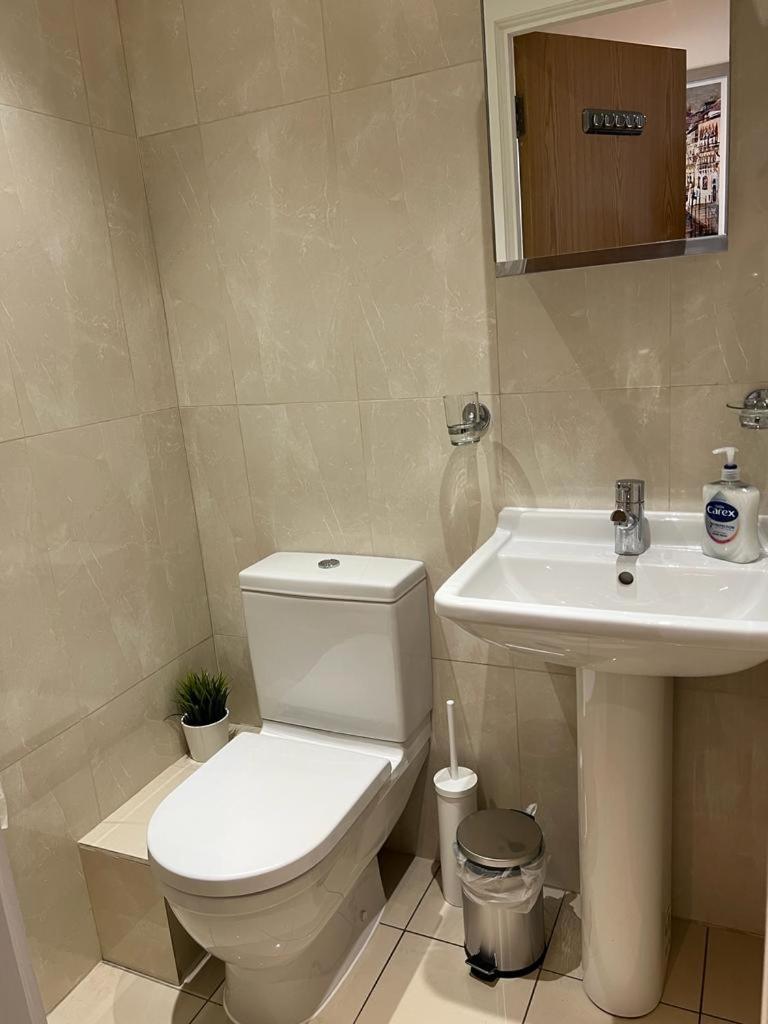 Cosy Private Rooms Near Euston Station, Central ロンドン エクステリア 写真